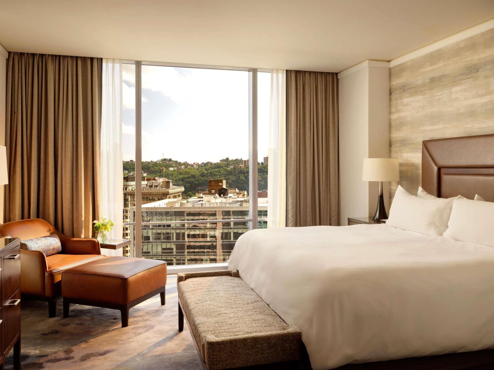 One-Bedroom King Suite