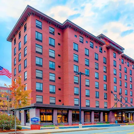 Hampton Inn & Suites Pittsburgh Downtown-2